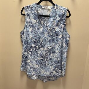 Elegant Blue & white Paisley V-Neck Blouse